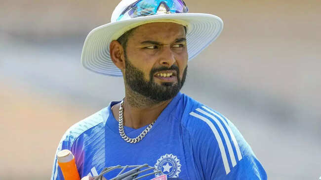 Ex-India cricketer warns against overloading Rishabh Pant after long hiatus post major car accident
