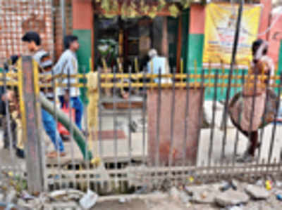 Temple flooded with sewage water