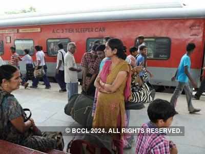 Rajdhani runs over loco pilot