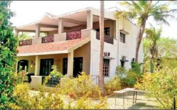 From farmhouse, mining baron G Janardhan Reddy runs aide's campaign