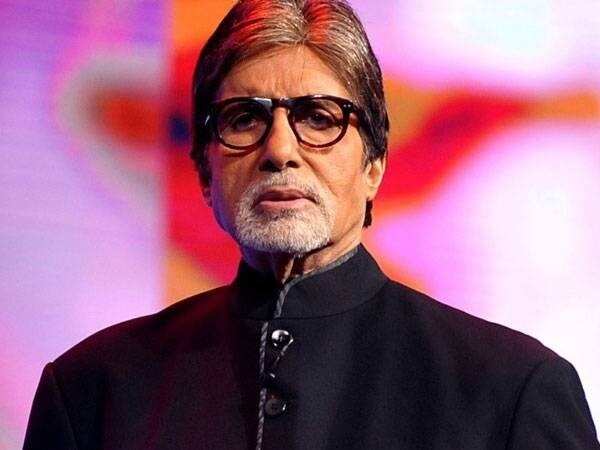 'Fan' forces entry into Jalsa seeking money from Amitabh Bachchan