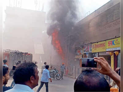 Fire at shop near Ghatkopar station causes panic