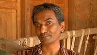 Surat: Blind father wants to sell his kidney to support son’s dream of becoming doctor 