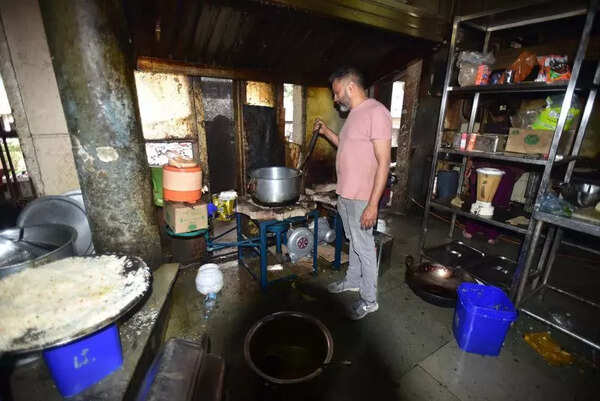 Full catering in PGI canteens likely to resume by Tuesday