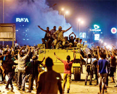 Egypt clashes: toll rises to 36, Islamists demand Morsi’s return