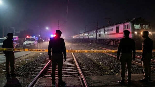 Youth shot dead on moving train in UP's Chandauli, body dumped on tracks