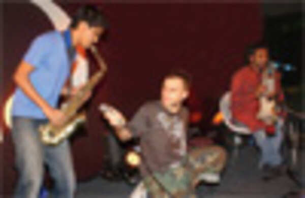 Music comes a 'live'