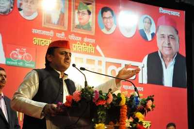 Uttar Pradesh Civic Polls: Akhilesh Yadav blames EVM tampering for civic poll debacle