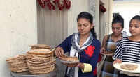 Gujarat: Charitable trust in Rajkot runs ‘Roti Bank’ to fight hunger 