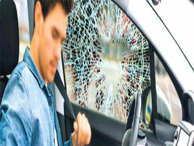 Man breaks car glass, attacks driver