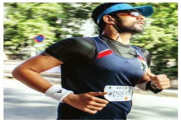 Actor Vinayak Joshi raises funds through running