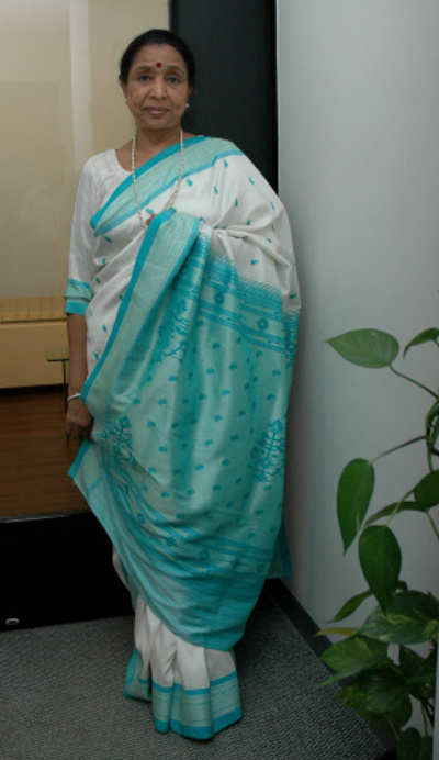 Asha Bhosle: PeeCee perfect to play her in biopic
