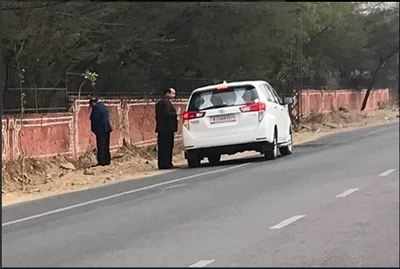 Jaipur: Rajasthan health minister urinates on Pink City walls, picture goes viral