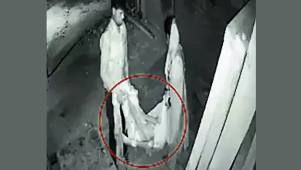 Elderly woman dumped on Ayodhya road at night, dies