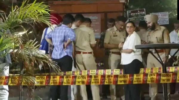Southeast Delhi firing: Teen shot after dispute at eatery in Amar Colony, critical