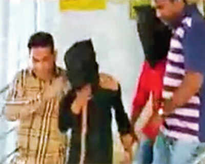 Unhappy with her choice of boyfriend, two brothers slit 19-year-old’s throat