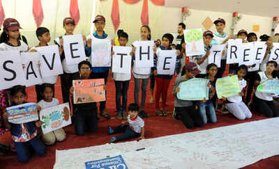 Children join the ‘Beda brigade’ with paints and brushes