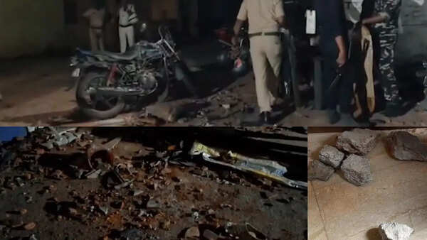 Mob pelts stones at police outpost over loudspeaker in West Bengal's Asansol; 3 cops injured