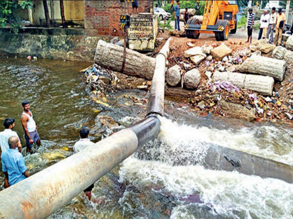 Broken sewage line pollutes water body