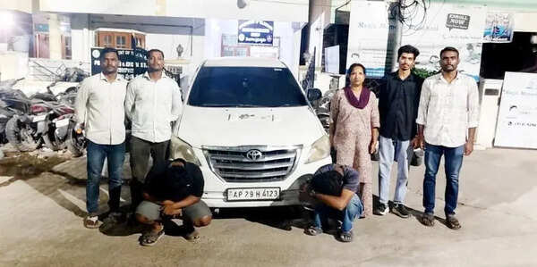 2 undergrads caught with narcotics at Dhulapally