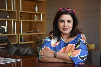 Farah Khan lashes out at 'mannerless people' in cryptic tweet