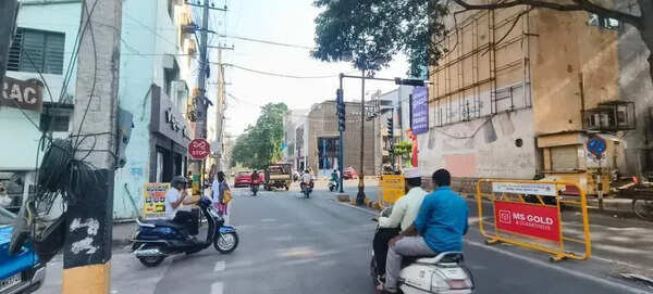New traffic signals stay off, leaving motorists puzzled