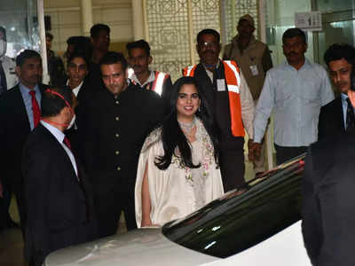 Sidharth Malhotra and Kiara Advani Wedding: Isha Ambani and Anand Piramal arrive at the Jaisalmer airport