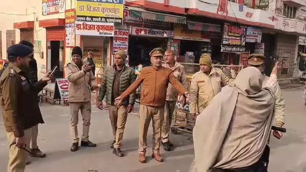 Oppn leaders barred from visit as Meerut killing sparks political row