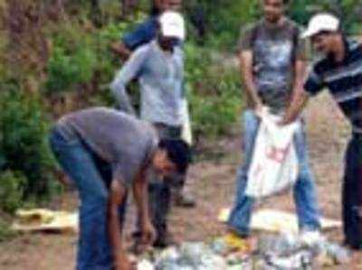 Youth join hands to clean Western Ghats