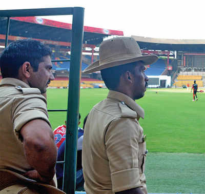 Good shot: Cops deploy security for IPL cricket players
