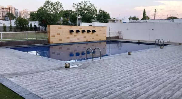 Two siblings drown in swimming pool at high-end apartment