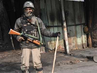 Kashmir: Police, NIA nab Pulwama youth for alleged connection to Lashkar-e-Toiba