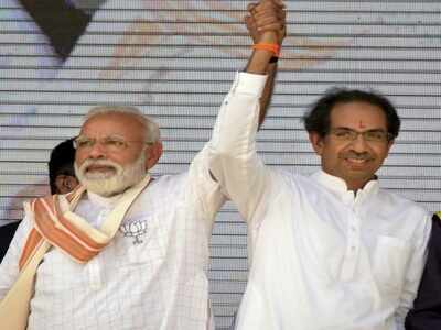 Shiv Sena chief Uddhav Thackeray slams Congress-led opposition in his rally