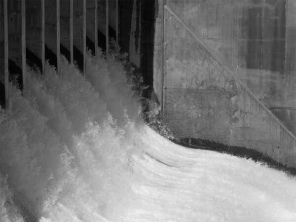 Dams release water, flood fears rise in Bengal districts