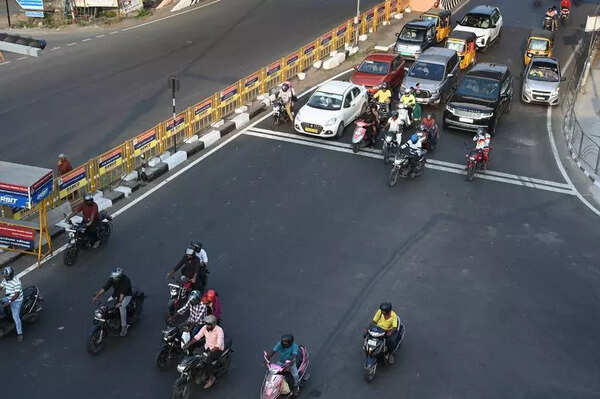 Cops still allow right turn to OMR under new flyover