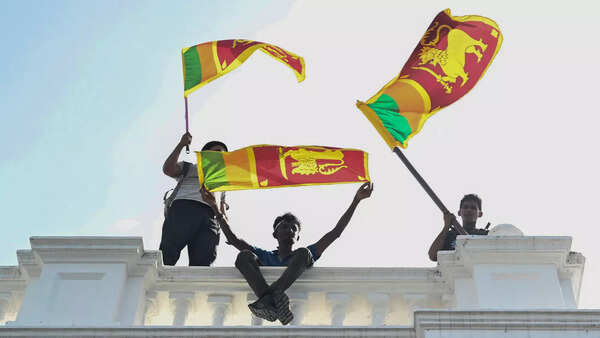 'Mahinda Rajapaksa put billions of dollars in unviable projects'