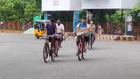 Lockdown: Migrant workers travel from Nellore to Odisha on bicycles 