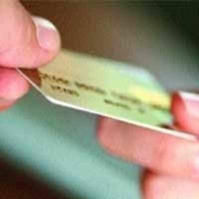 Thane crime branch nabs four for circulating fake credit cards