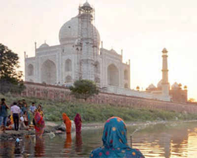 Security forces keep a close watch on tense Agra