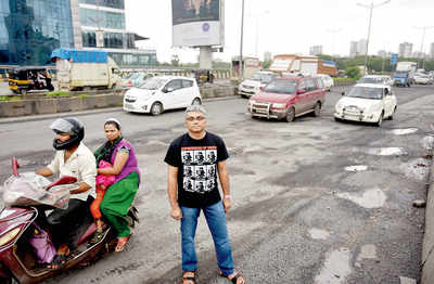 10 kmph on the WEH: A commute among craters