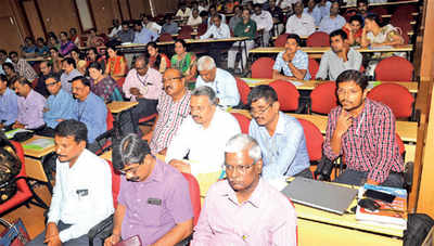 VTU VC asks teachers to use 'tech' in colleges