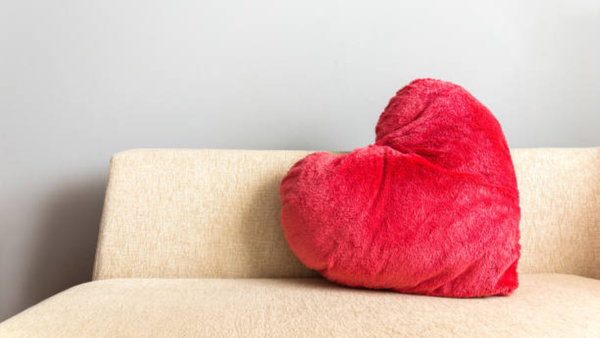 Romantic Cushions with Heart Designs: Valentine-Themed Cushions for Love-Filled Gifting