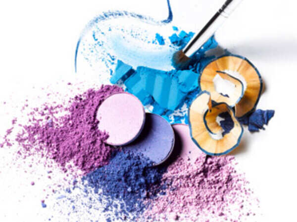 How to create your own make up at home