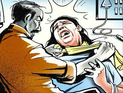 Four from Mankhurd family held for attacking woman
