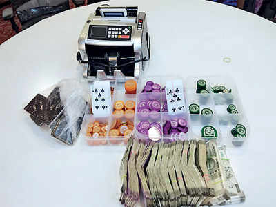 Gambling den raided in Sampangiramanagar