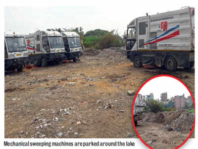 Palike sweepers are dumping dirt in lake