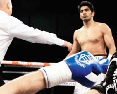 Vijender makes it six in a row, knocks out Soldra