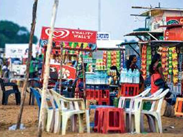 Why Rs 100, charge Marina hawkers Rs 5,000: Madras high court to Greater Chennai corporation
