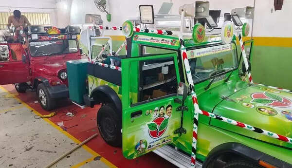 Wireless speakers, LED lights add flair to campaign vehicles