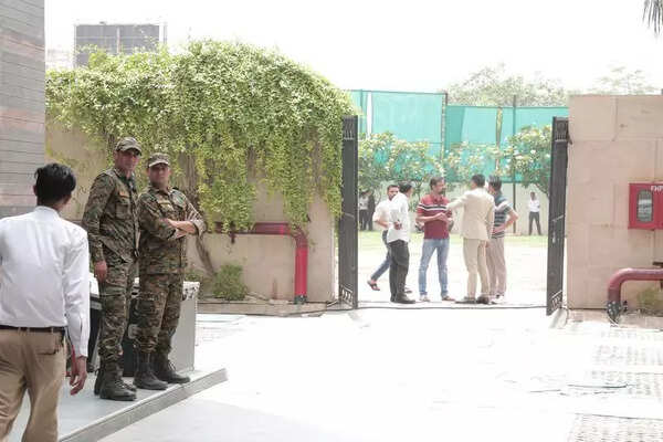 Bomb hoax at 2 city hotels; ministers, guests, staff evacuated